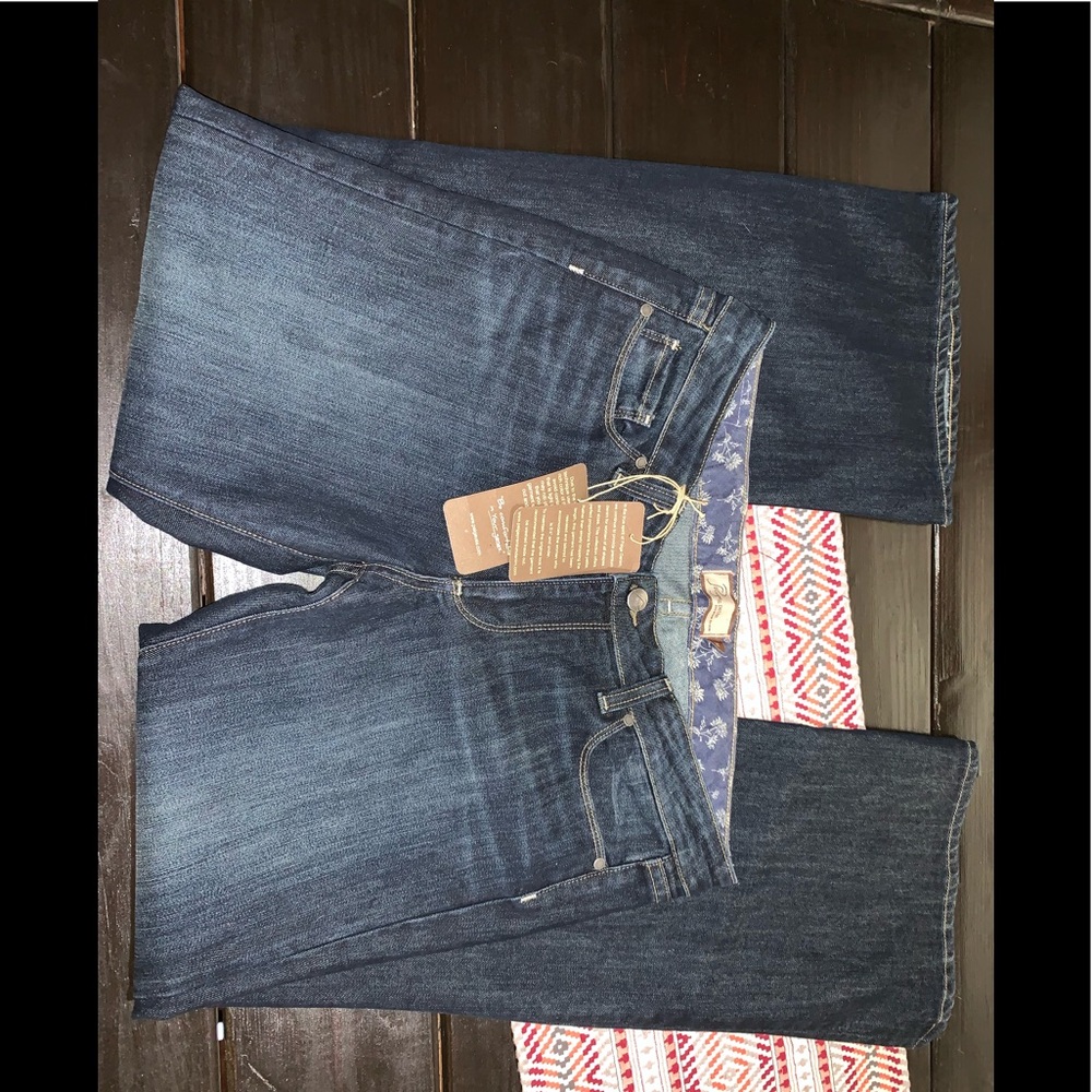 NWT paige boot cut jeans size 31